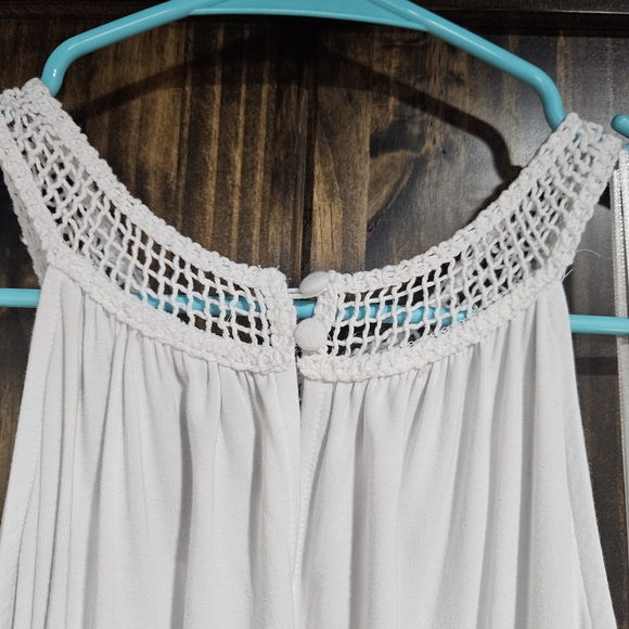 Elegant White Lace Tank Top - Picture 5 of 5